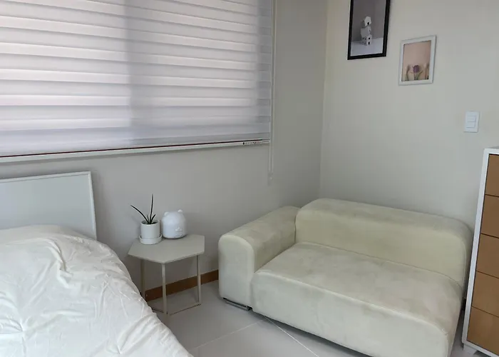 Appartamento Quiet And Spacious 1-bedroom In Gangnam