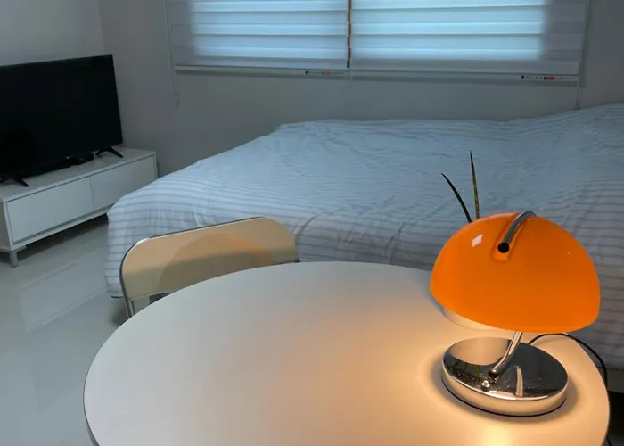 Appartamento Quiet And Spacious 1-bedroom In Gangnam *