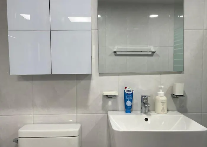 Appartamento Quiet And Spacious 1-bedroom In Gangnam *