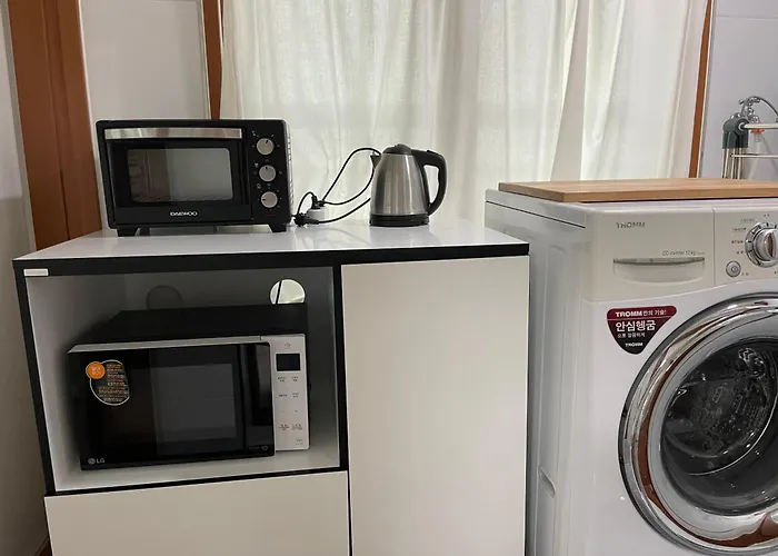 Quiet And Spacious 1-bedroom In Gangnam * Seul