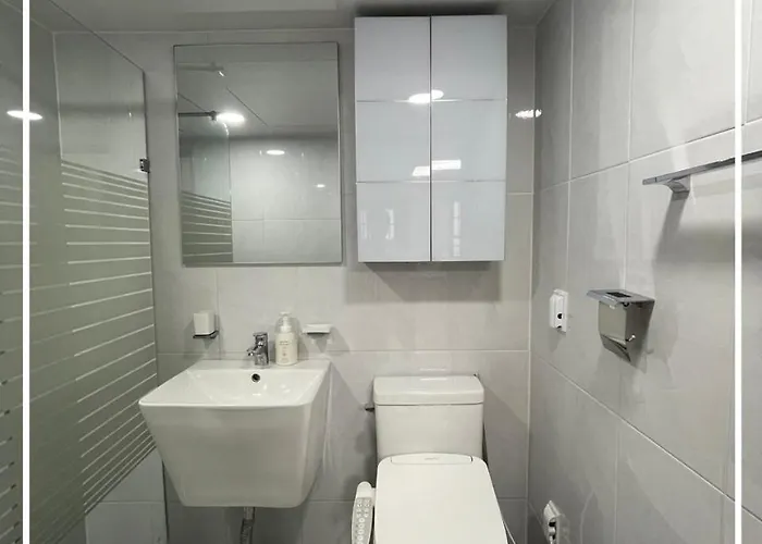 Quiet And Spacious 1-bedroom In Gangnam * Seul