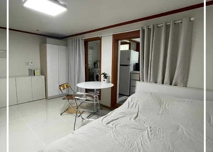 Quiet And Spacious 1-bedroom In Gangnam * Seul