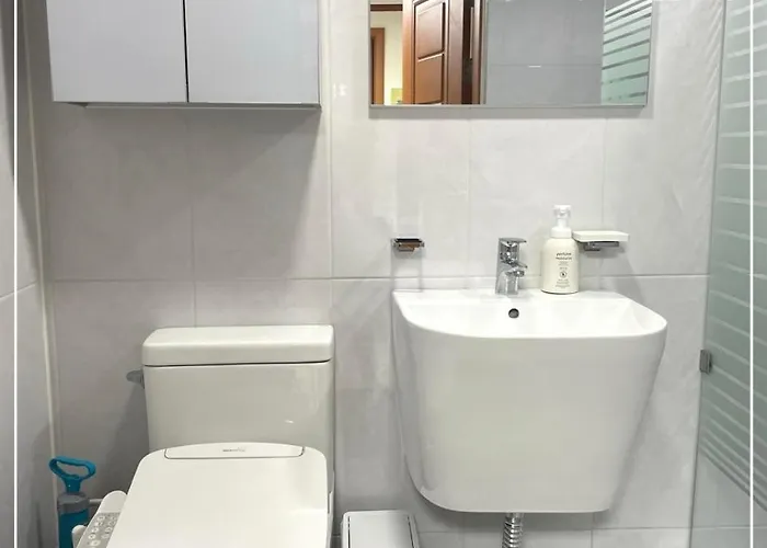 Quiet And Spacious 1-bedroom In Gangnam Appartamento *