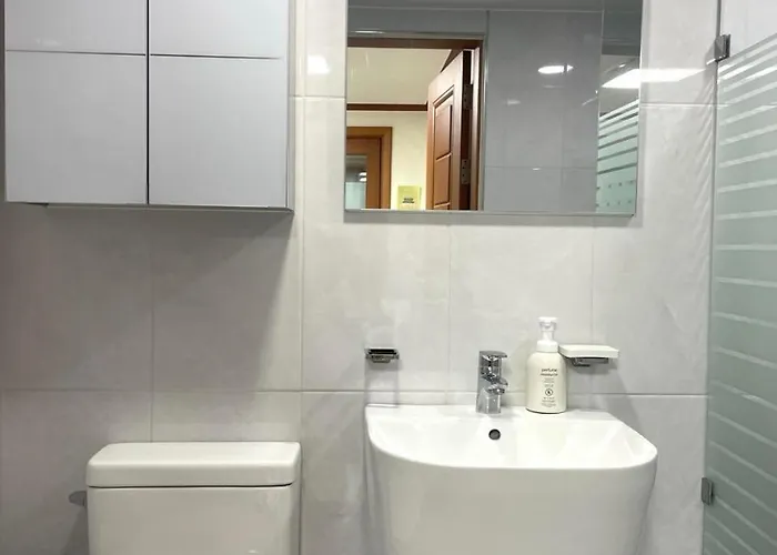 Quiet And Spacious 1-bedroom In Gangnam Appartamento *